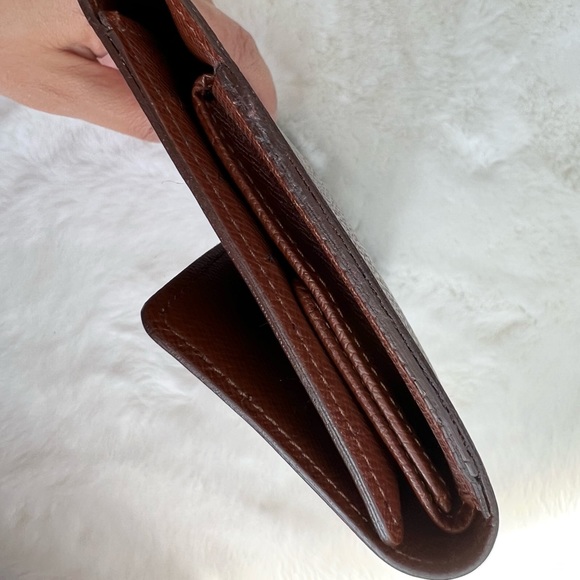 Louis Vuitton Porte Tresor International - Picture 15 of 16